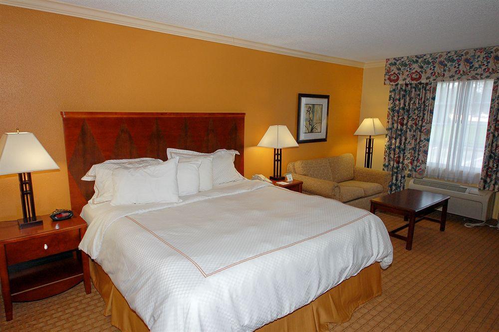 Richmond Inn & Suites Μπατόν Ρουζ Δωμάτιο φωτογραφία